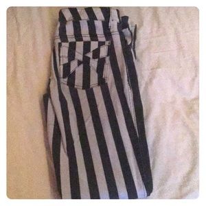 I’m selling striped skinny jeans